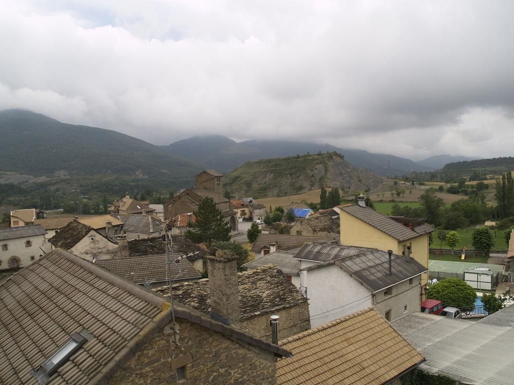 Albergue de Yebra Yebra de Basa Extérieur photo
