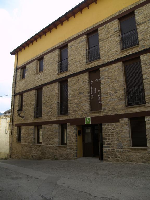 Albergue de Yebra Yebra de Basa Extérieur photo